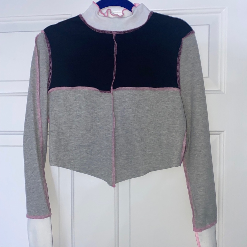 Contrast Stitch Colorblock Asymmetrical Hem Top
